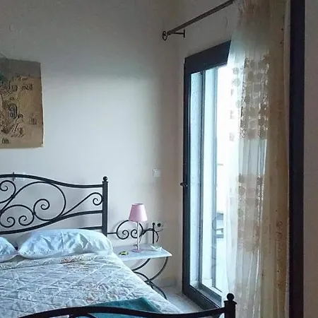 Apartment Lydias House